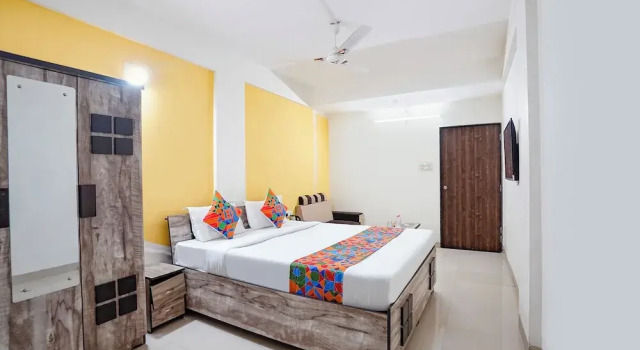 Номер Deluxe FabHotel Relax - Opp Hotel Leela