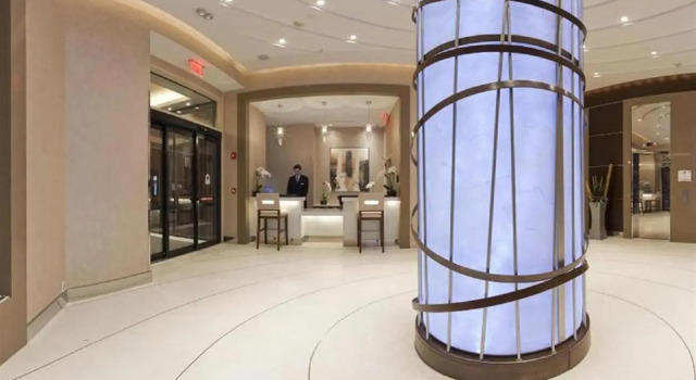 Delta Hotels by Marriott New York Times Square, Забронировать Отель Отели Нью-Йорка 4 звезды, рядом с Театр Гершвин, 4*