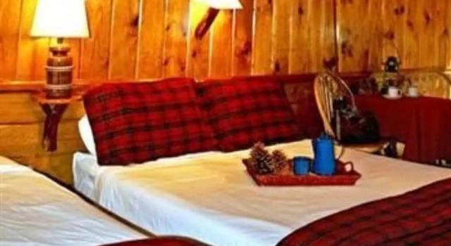 Standard Neljän hengen huone parvekkeella Idyllwild Bunkhouse