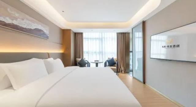 Люкс Deluxe RENZEN SEASONS HOTEL Qingyuan