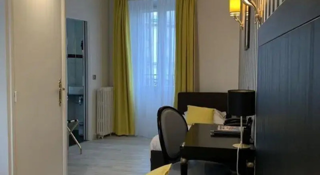 Трёхместный номер Deluxe с видом на город Hotel Riviera Elysees