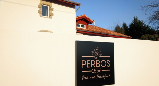 Bed & Breakfast Perbos 1556, Réserver Chambre d'hôtes Hôtels à Aquitaine avec piscine, Piscine
