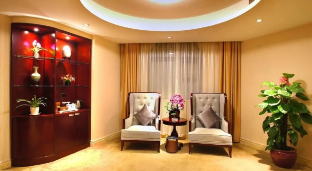 City Comfort Inn Nanning Taoyuan Road, Забронировать Отель Бизнес-отели Цинсю, 4* 5*