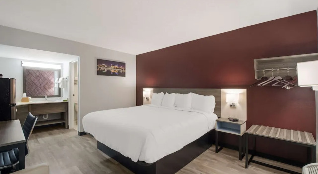 Suite Suburban Studios Cleveland TN I-75