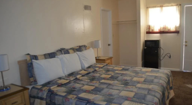 Budget Inn, Rezervați Hotel Liberty 