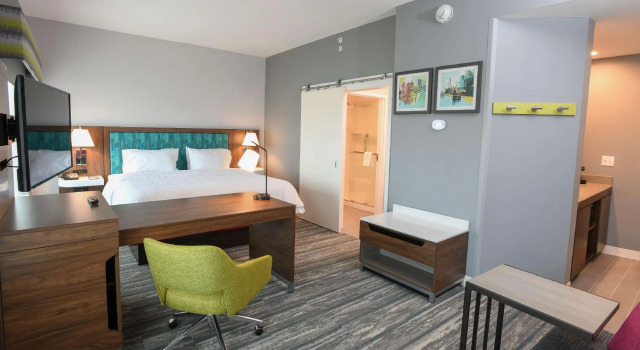 Двухместный люкс Hampton Inn & Suites Cincinnati Liberty Township