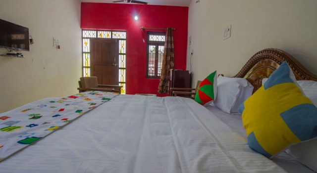 OYO 14644 Home Riverview Studio Siolim, Rezerwuj Hotel Hotele w North Goa z parkingiem, Parking