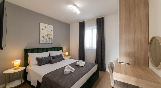 New Luxury Modern Four-bedroom Villa With Pool, Забронировать Вилла Отели Каштел Старей 3 звезды, 3*