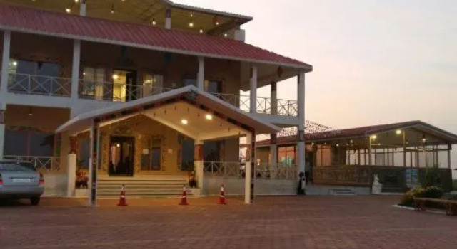 The Holiday Homes And Resort, Забронировать Курортный отель Отели штата Махараштры с завтраком, Завтраки