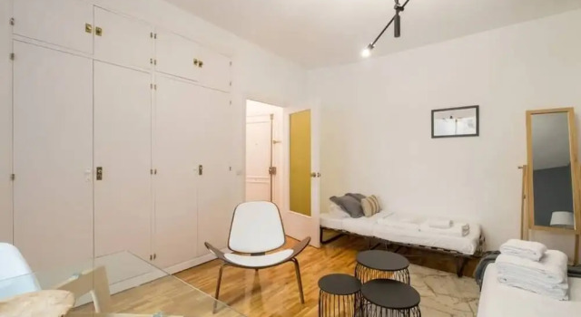 Lovely Modern 1Bed Apt in the city centre, nr metro, Забронировать Отель Мадрид Провинция Мадрид, рядом с Los Caños del Peral