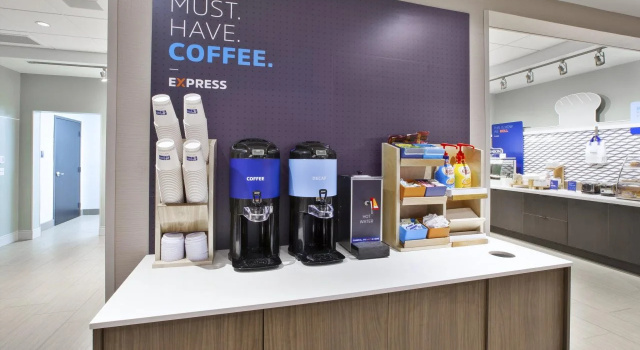 Holiday Inn Express & Suites Okemos - University Area by IHG