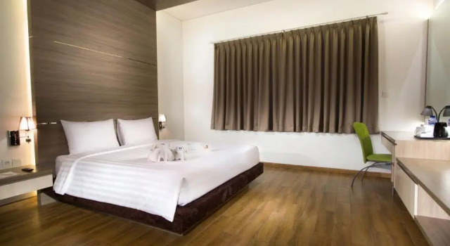 Люкс c 1 комнатой Whiz Prime Hotel Kelapa Gading