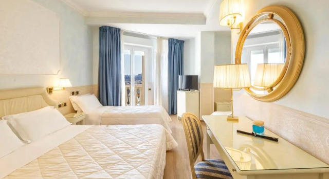 Четырёхместный номер Classic Hotel Baia Imperiale