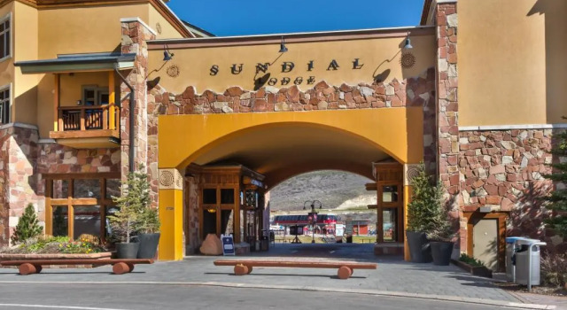 Unequalled Ski in Out Location Next to Gondola, Superior 1BR, Pool, Condo Nast Winner B318, Забронировать Апартаменты/квартира Апартаменты Парк-Сити, рядом с Полет над каньонами, Апартаменты/квартира