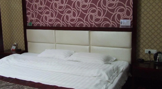 Huafu Business Hotel, Prenota Hotel Hotel a Xiangyang con parcheggio, Parcheggio