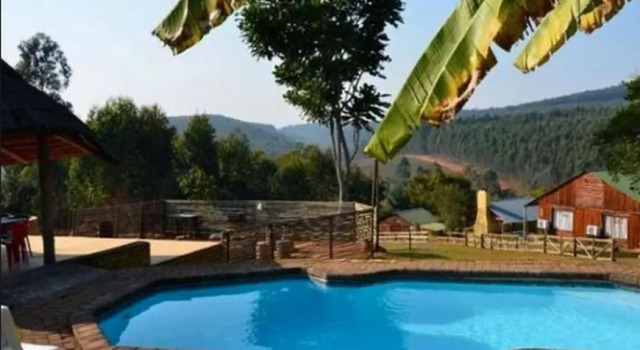 Тент Tsanana Log Cabins and Mullberry Lane Suites