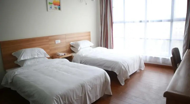 Thank Inn Plus Hotel Shenzhen Airport North Branch, Забронировать Отель Отели Шэньчжэнь 3 звезды, 3*