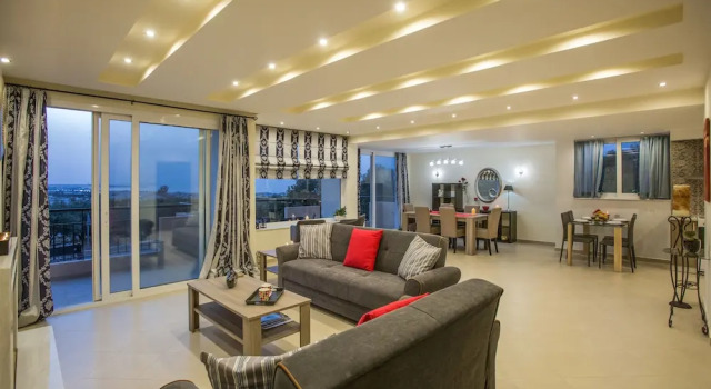 Коттедж Luxury с 3 комнатами с балконом и с видом на море Panorama Villa