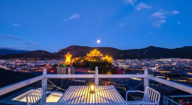Shangri-La Yunbian View Homestay