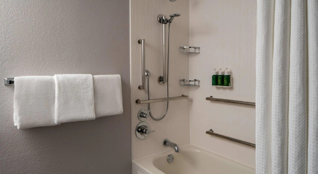 Четырёхместный номер Standard Courtyard by Marriott Covington / Mandeville