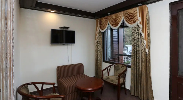 OYO Premium Near Mussoorie Public School, Rezervovat Hotel Mussoorie Uttarakhand