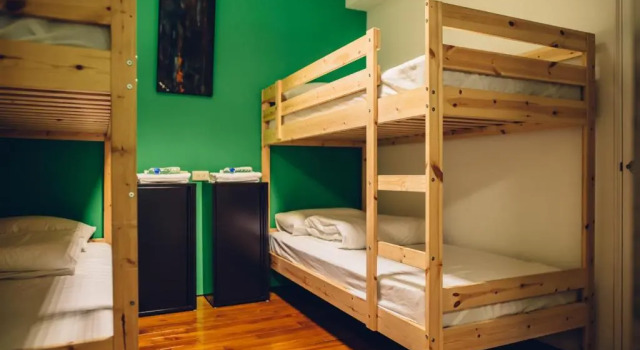Кровать в общем номере So Art Guesthouse 旅人藝棧民宿