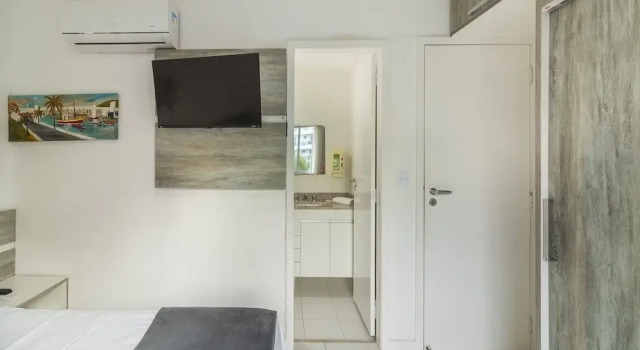 Апартаменты 1 Bedroom Apartment in Oceanfront Condo Mnda0217