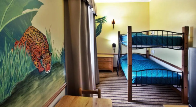 Люкс Holiday Inn Express Hotel & Suites Byron by IHG