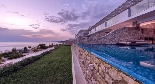 Люкс с балконом и с видом на море Aliv stone suites & spa