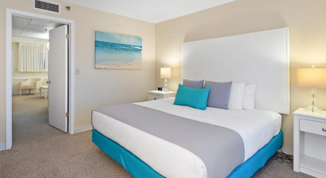 Люкс Brighton Suites Hotel