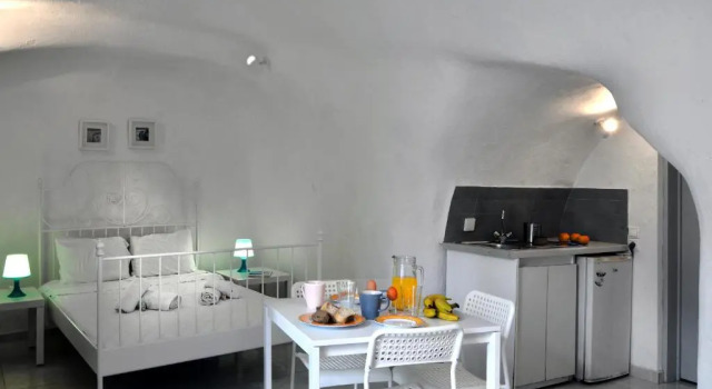 Апартаменты Nefeli Traditional Cave Houses