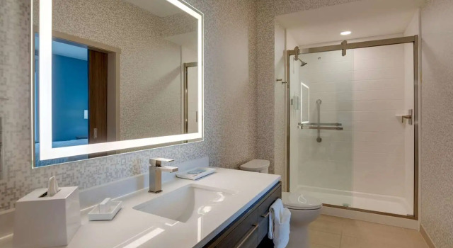 Четырёхместный люкс Home2 Suites By Hilton Hammond