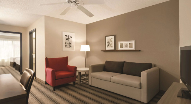 Country Inn & Suites by Carlson - Indianapolis Airport South, Rezerwuj Hotel Hotele w Indianapolis z basenem, Basen