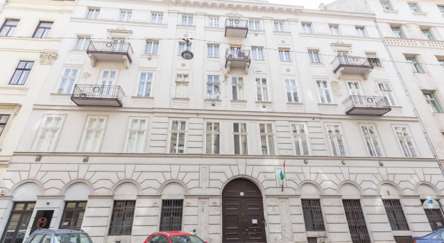 Real Apartments Zoltan, Забронировать Апартаменты/квартира Будапешт Центральная Венгрия, рядом с Музей истории Будапешта