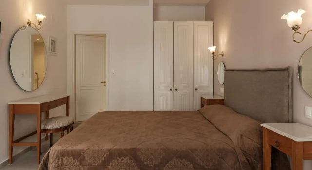 Трёхместный номер Standard Nami Hotel & Suites