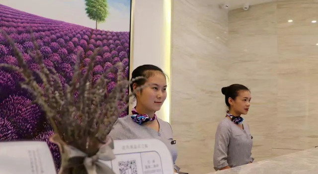 Lavande Hotels Yiyang Railway Station, Book Hotel Hotels in Yiyang with Parking, Parking