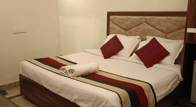 Двухместный номер Deluxe с балконом и с красивым видом из окна Hotel Mercury Inn by Sonachi