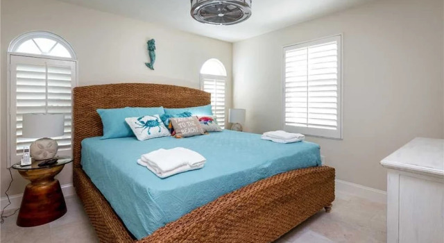 Blue Heaven, 3 Bedrooms, Bay Front, Private Pool, Pet Friendly, Sleeps 10