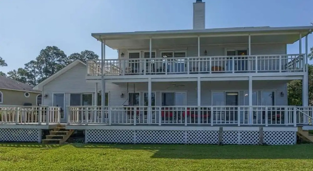 Dolphin Hideaway by Meyer Vacation Rentals