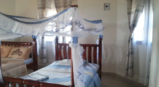 Parkside Safari Lodge, Book Feriehus Villaer i Pakwach, Villa