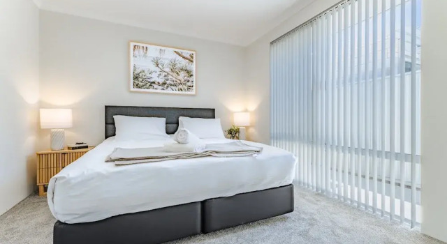 Bright & Airy 3-bed House Near Rockingham Beach, Book Apartment Rockingham Perth Region