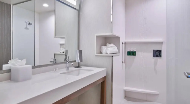 Dobbelt suite Courtyard by Marriott Petoskey at Victories Square