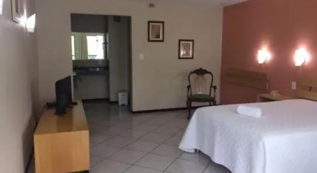 Hotel San Bernardino, Забронировать Отель Гуарамирин Санта-Катарина