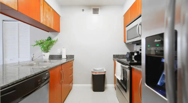 LUXURY 3 Bedrooms BRICKELL BAY APARTMENT, Забронировать Апартаменты/квартира Апартаменты Miami Metropolitan Area, Апартаменты/квартира
