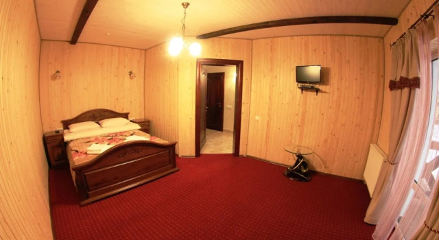 Villa Loiza, Book Villa Sommerhuse i Bukovel Ski, Hytte