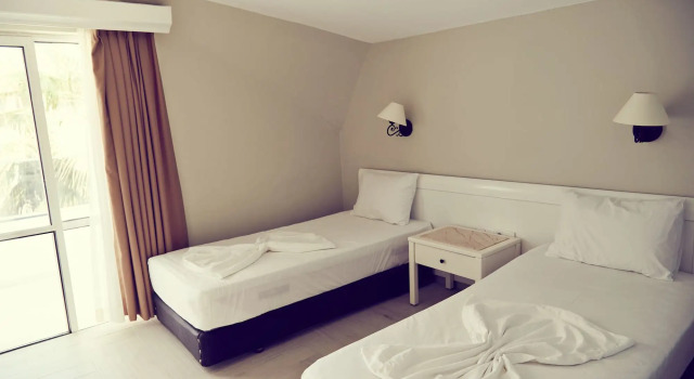 Two Seas Hotel