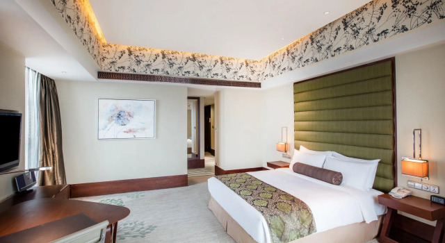 Номер Superior Crowne Plaza Hefei by IHG