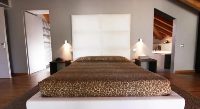 Ex-L, Book Hotel Hoteller i Friuli Venezia Giulia med parkering, Parkering