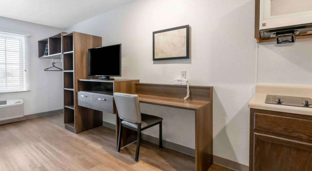 Четырёхместный люкс Extended Stay America Select Suites - Louisville - Airport