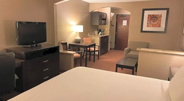 Номер Standard Country Inn & Suites by Radisson, Garden City, KS